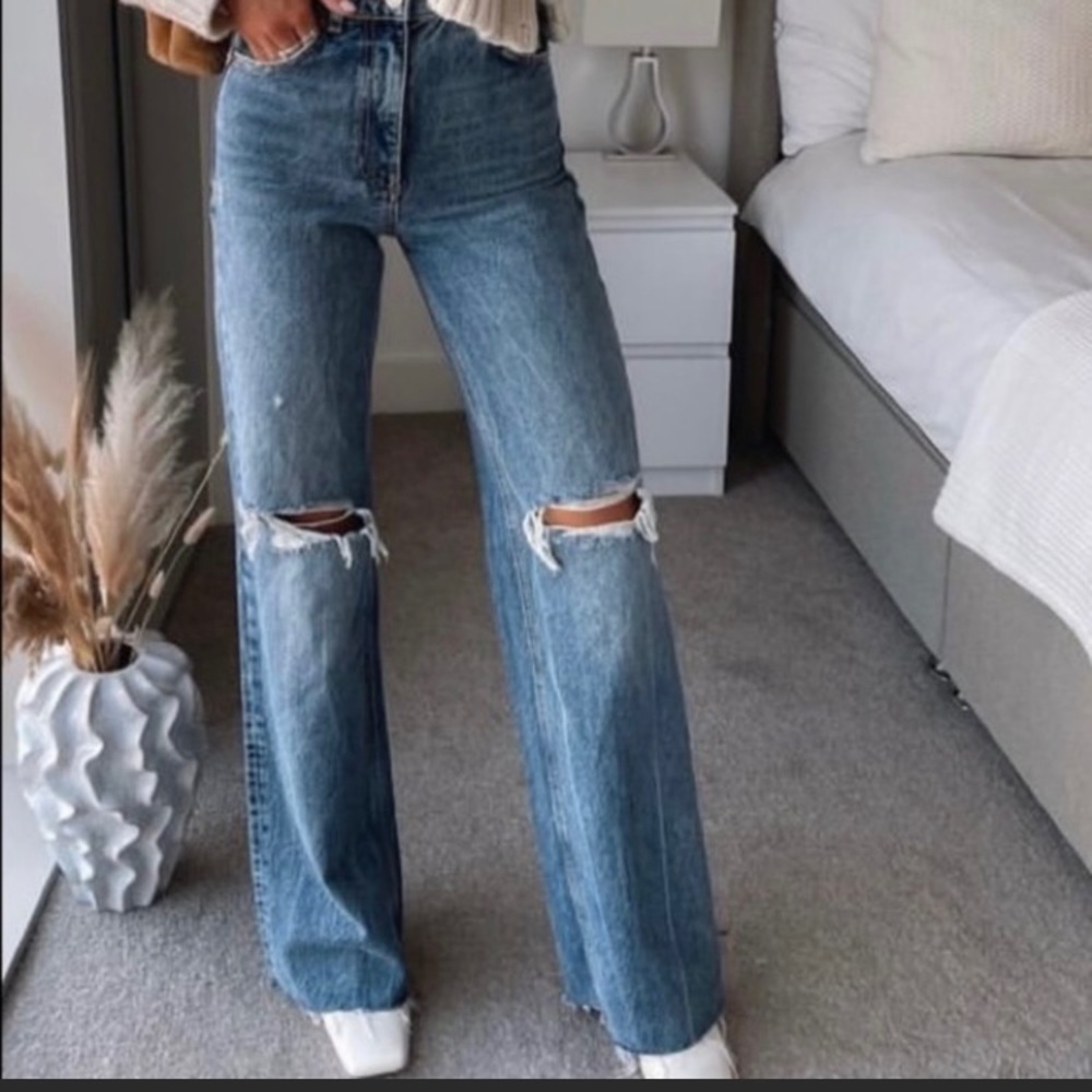 Zara high rise jean.
